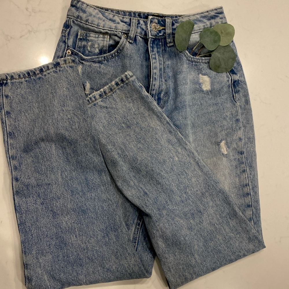 High rise baggy jeans